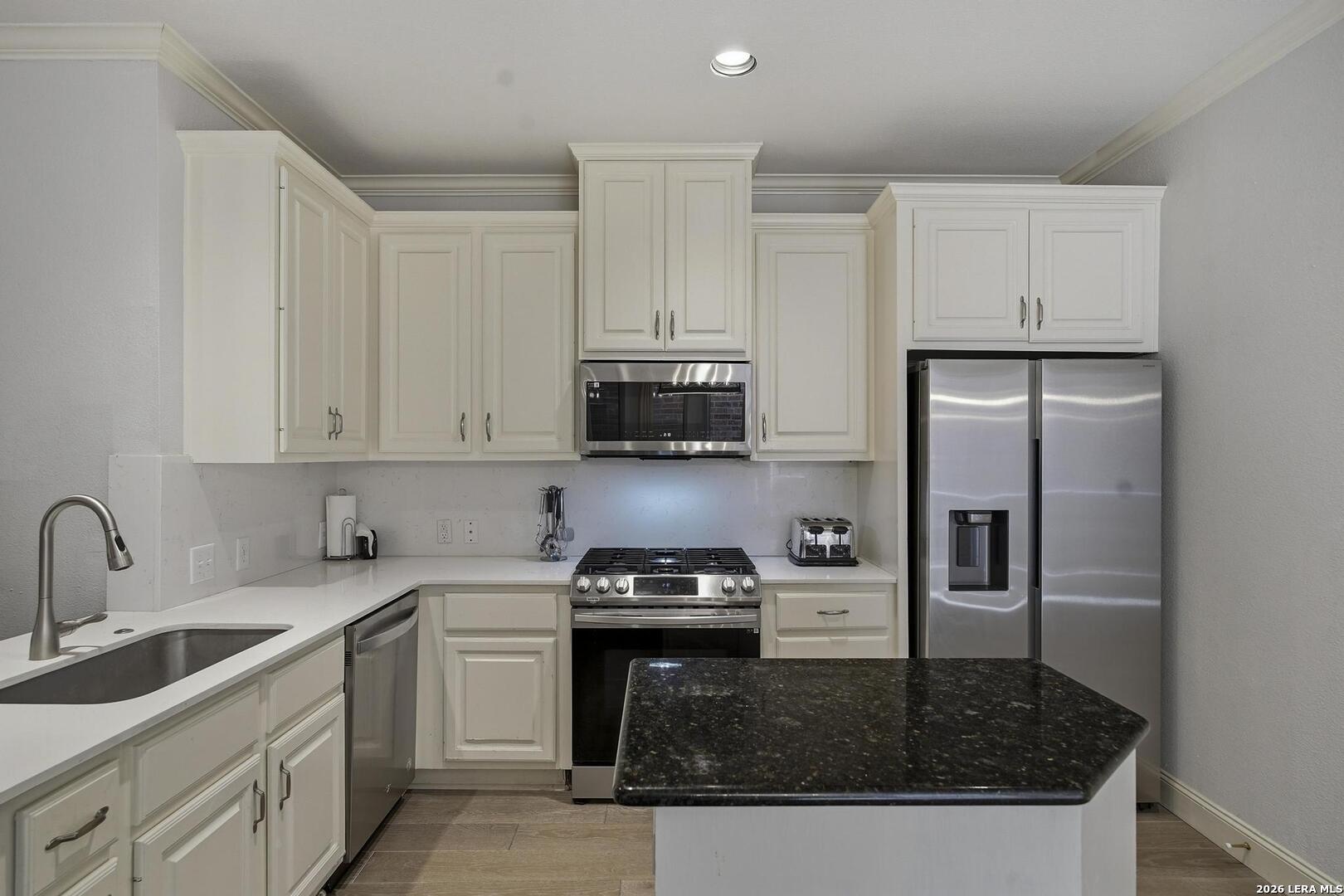 145 Elizabeth Alamo Heights TX 78209