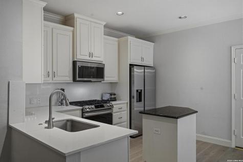 145 Elizabeth Alamo Heights TX 78209
