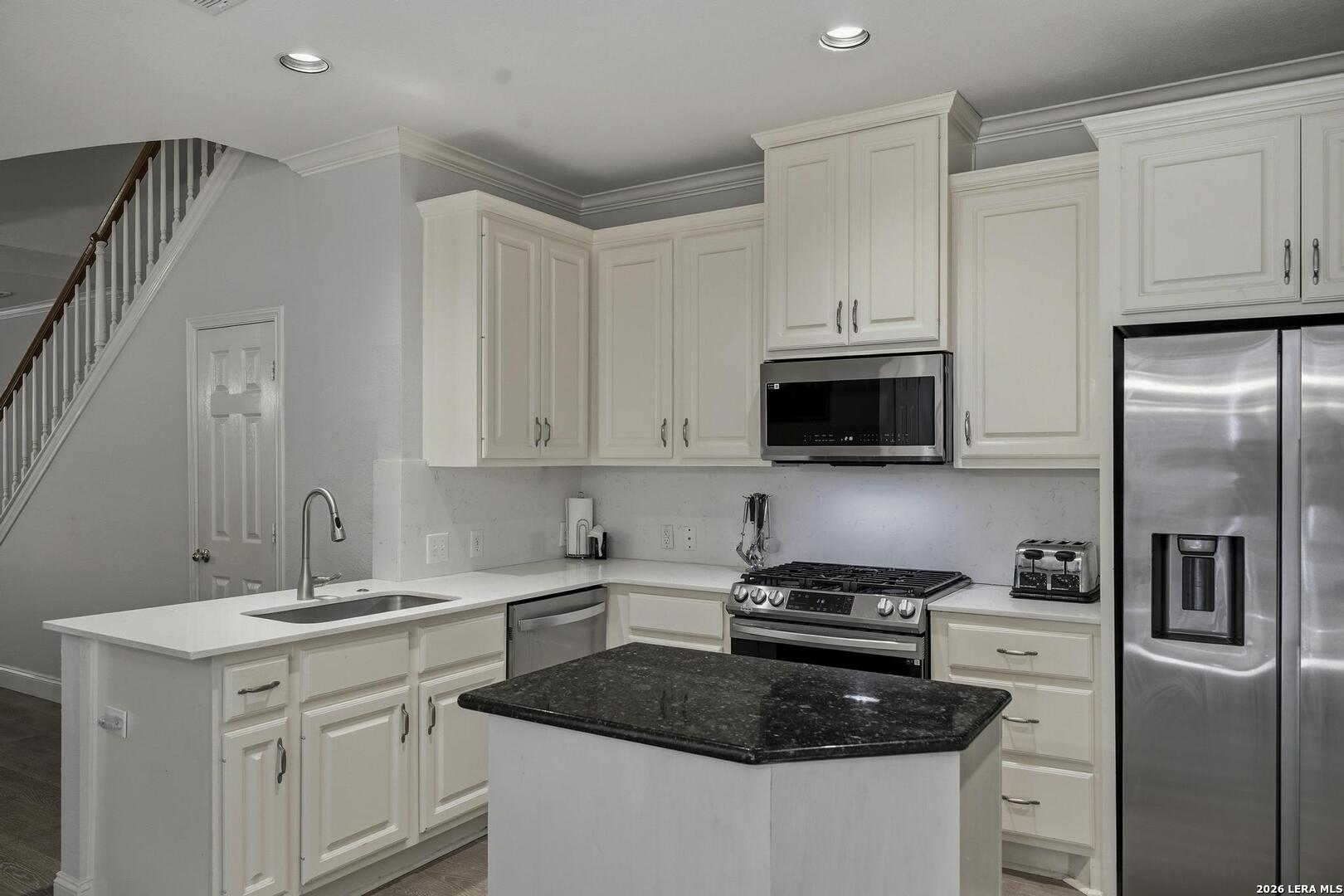 145 Elizabeth Alamo Heights TX 78209