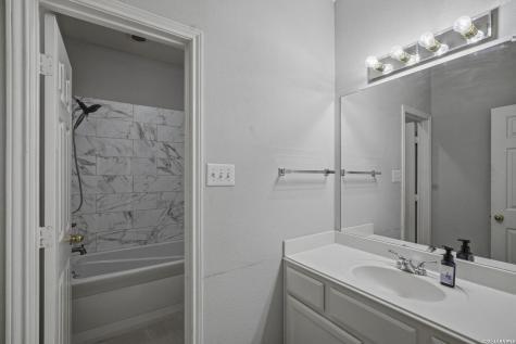 145 Elizabeth Alamo Heights TX 78209