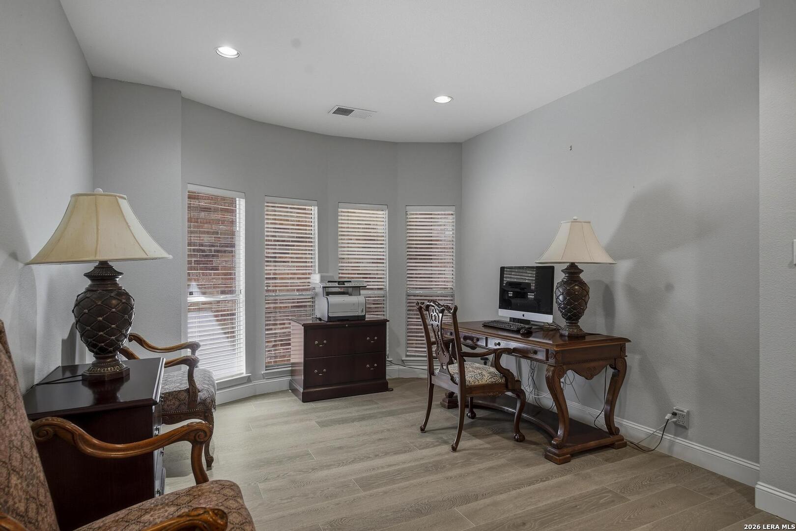 145 Elizabeth Alamo Heights TX 78209