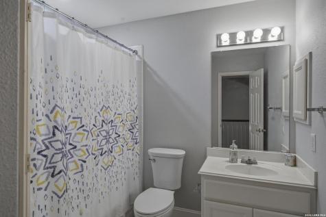 145 Elizabeth Alamo Heights TX 78209