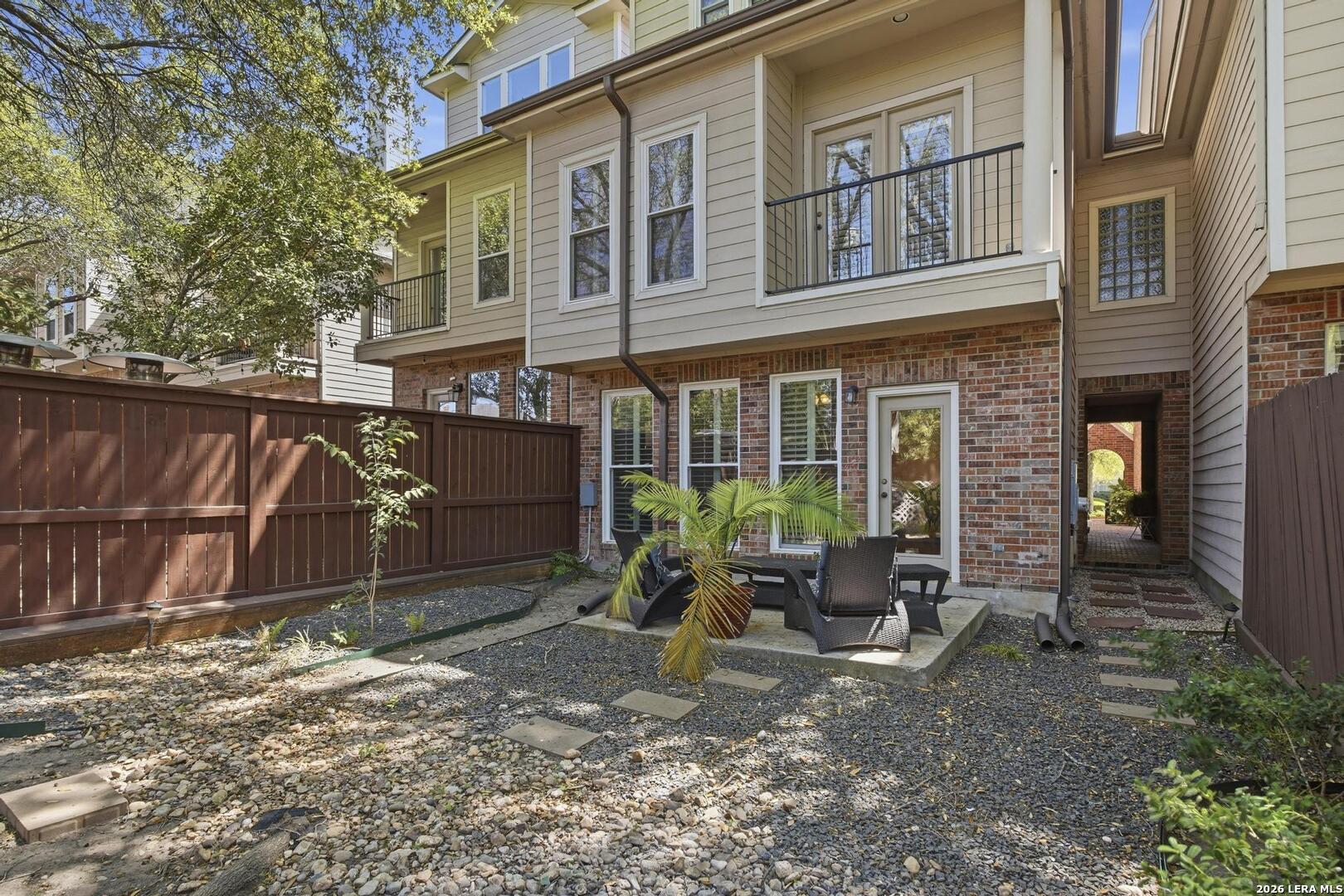 145 Elizabeth Alamo Heights TX 78209
