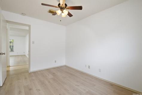 17022 Irongate Rail San Antonio TX 78247