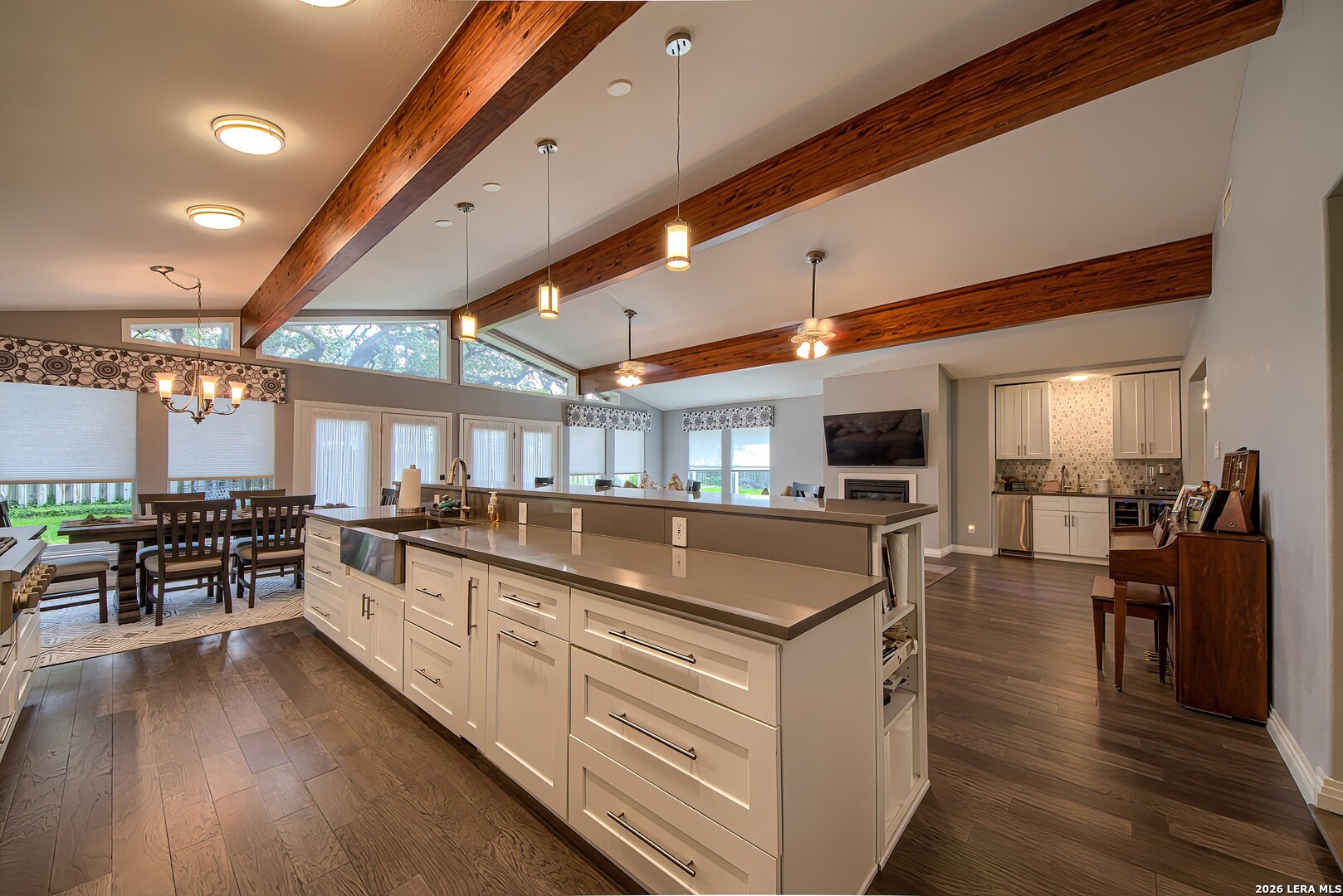 329 Meadowbrook Drive Hollywood Park TX 78232
