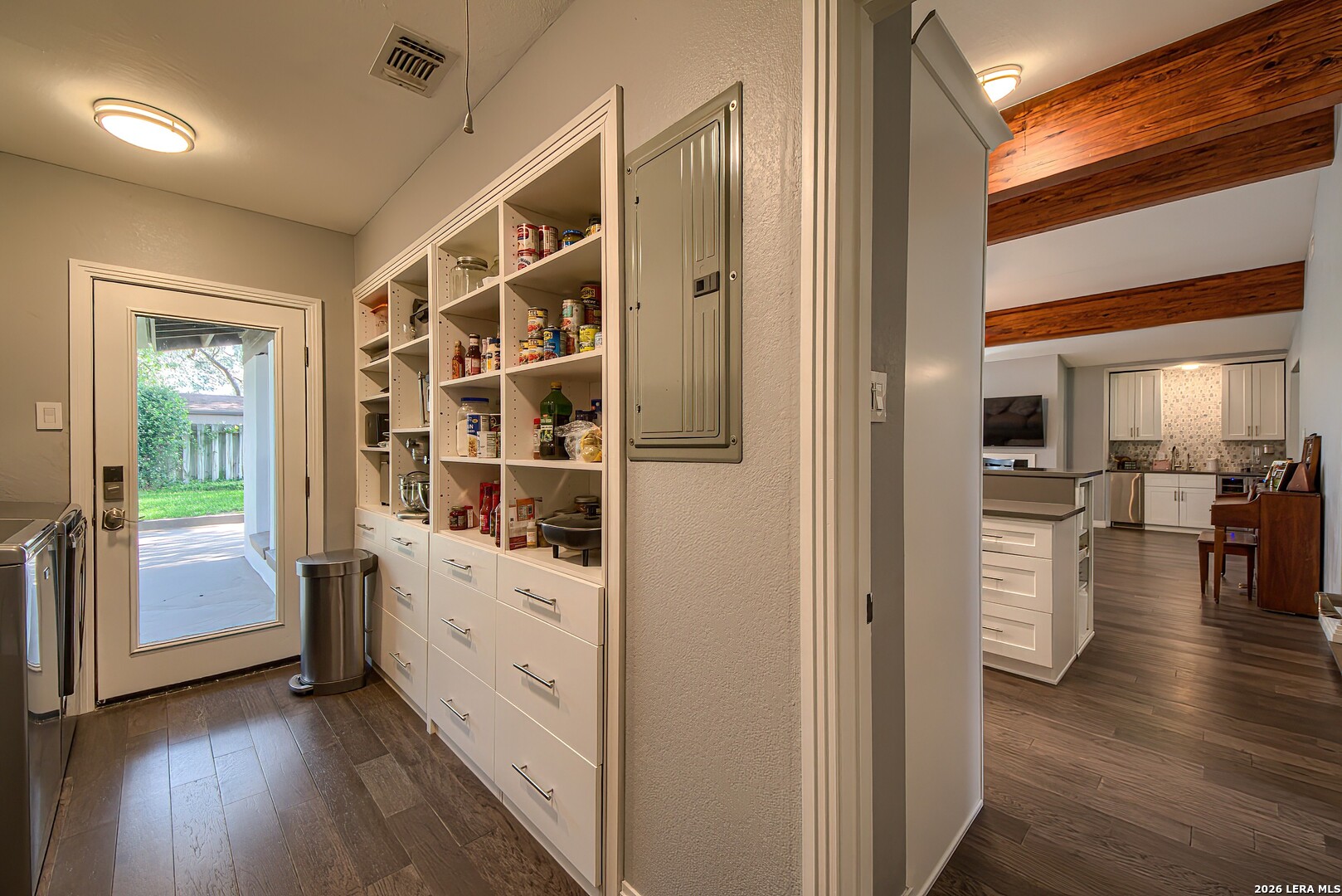 329 Meadowbrook Drive Hollywood Park TX 78232