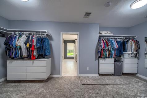 329 Meadowbrook Drive Hollywood Park TX 78232