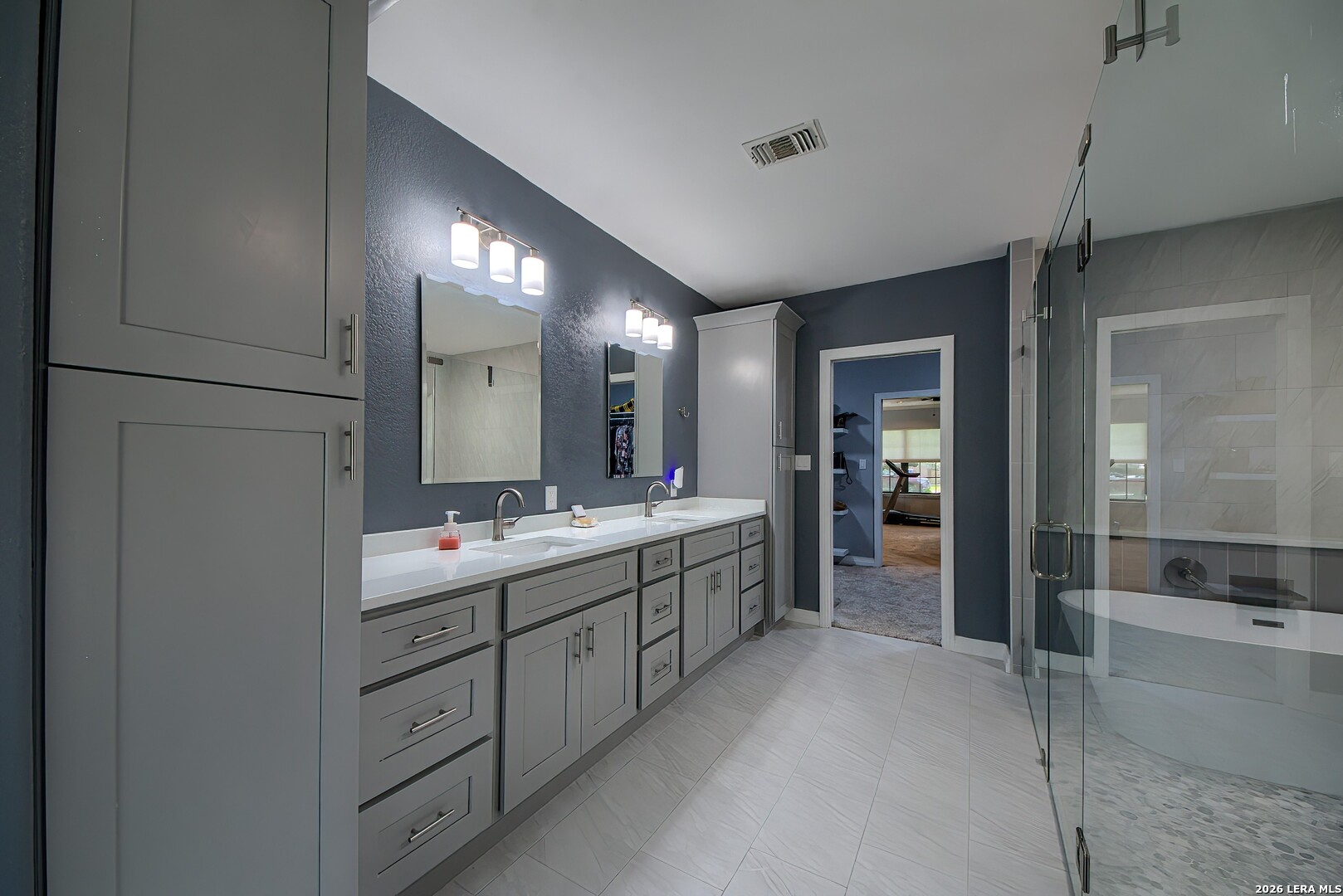 329 Meadowbrook Drive Hollywood Park TX 78232