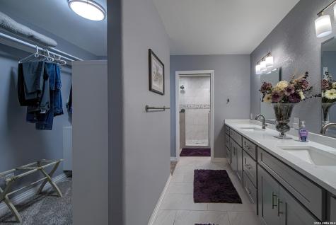 329 Meadowbrook Drive Hollywood Park TX 78232