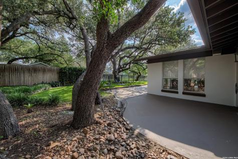 329 Meadowbrook Drive Hollywood Park TX 78232