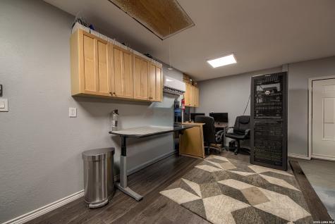 329 Meadowbrook Drive Hollywood Park TX 78232