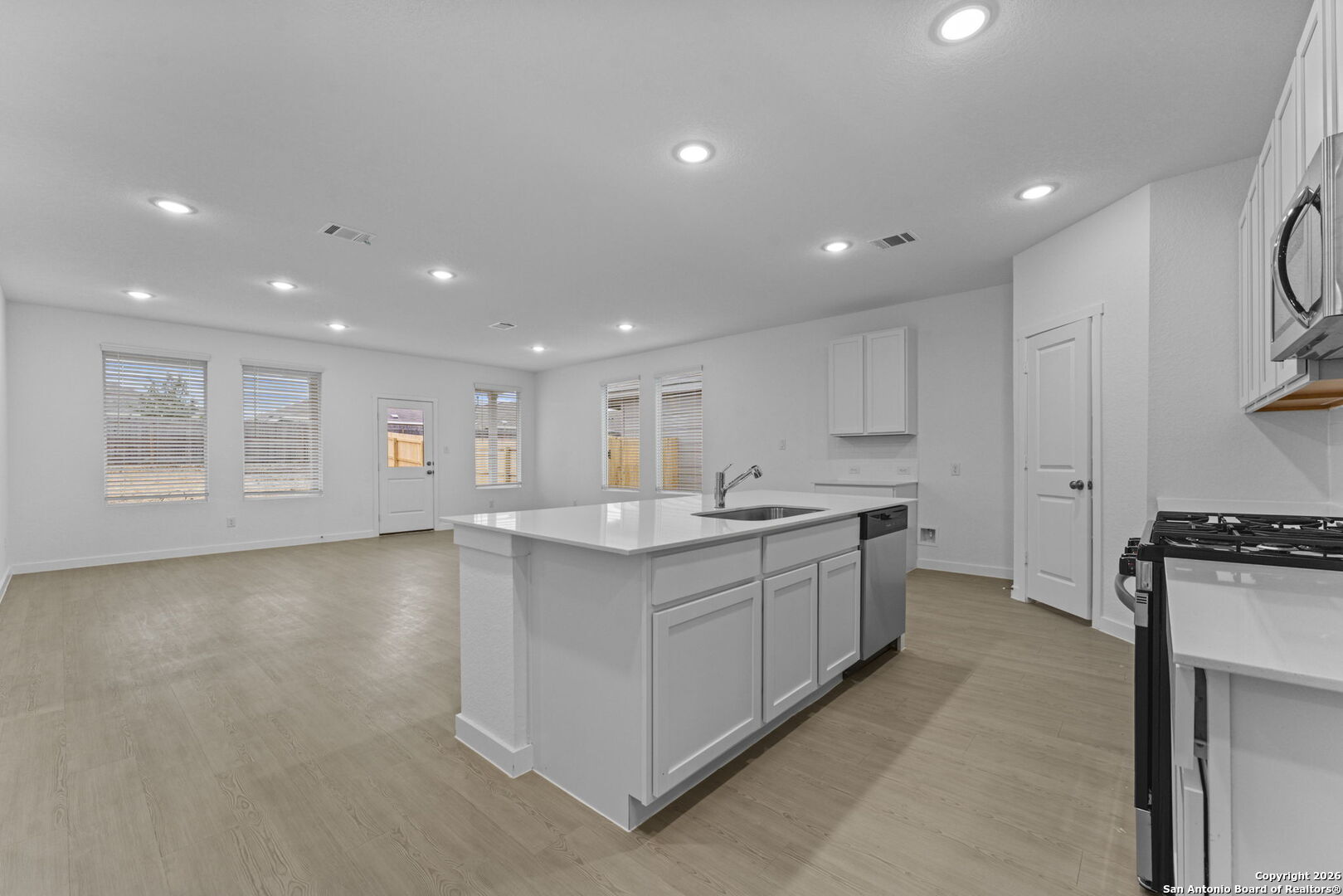 1209 Twisted Creek New Braunfels TX 78130