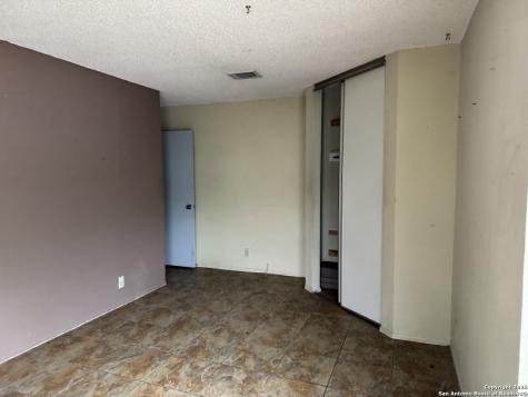 1218 Tinson San Antonio TX 78251