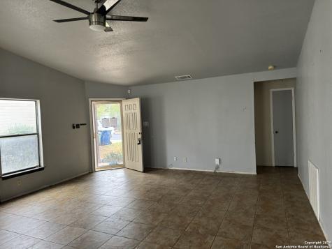 1218 Tinson San Antonio TX 78251