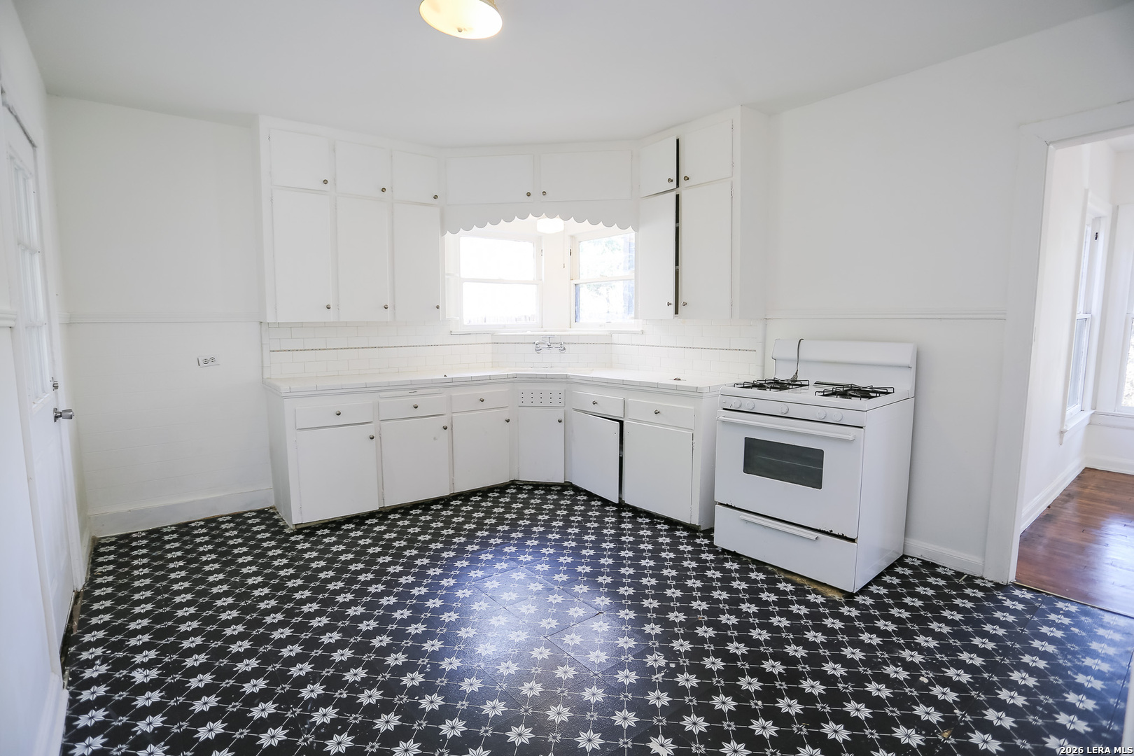 1418 W Lullwood Avenue San Antonio TX 78201