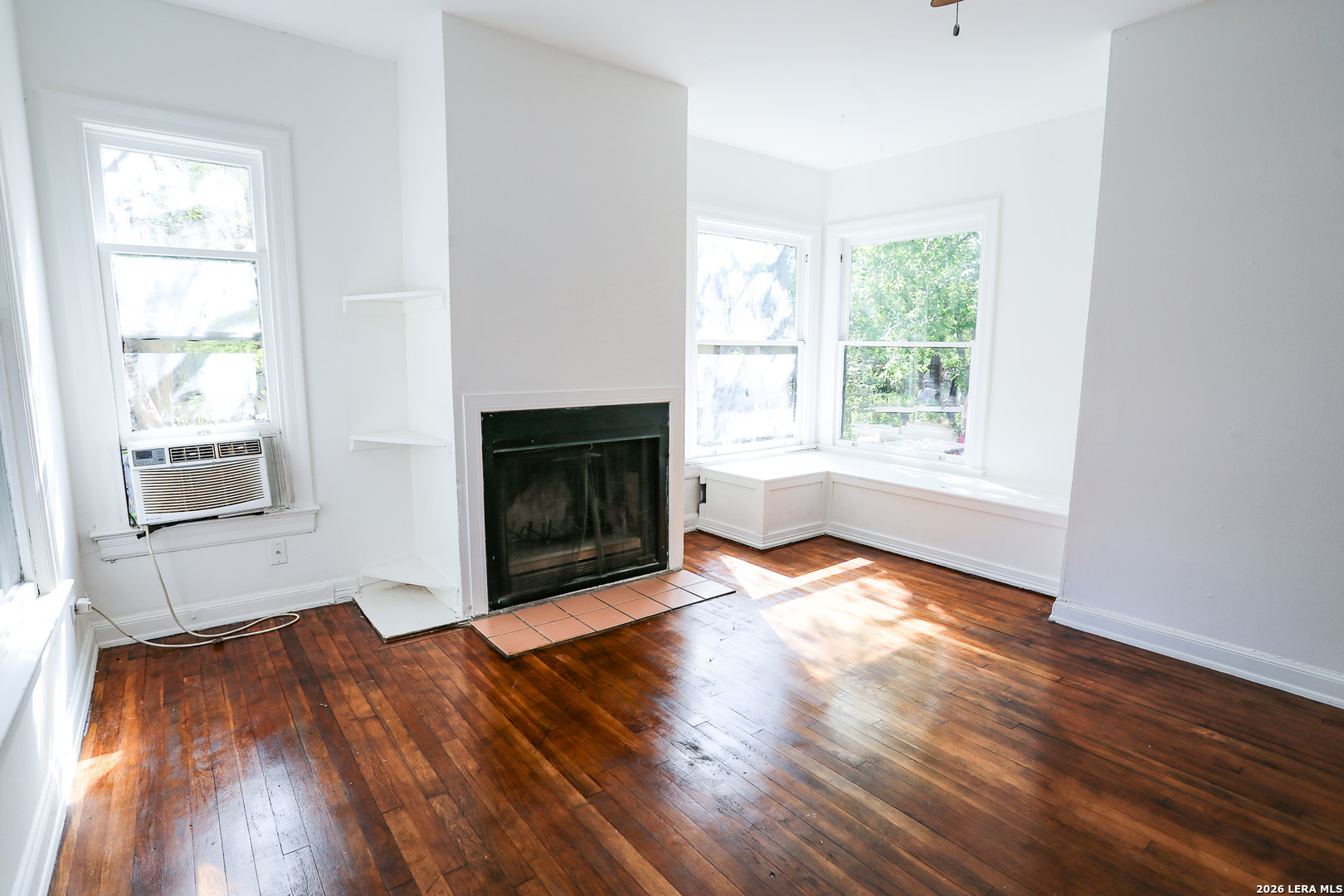1418 W Lullwood Avenue San Antonio TX 78201
