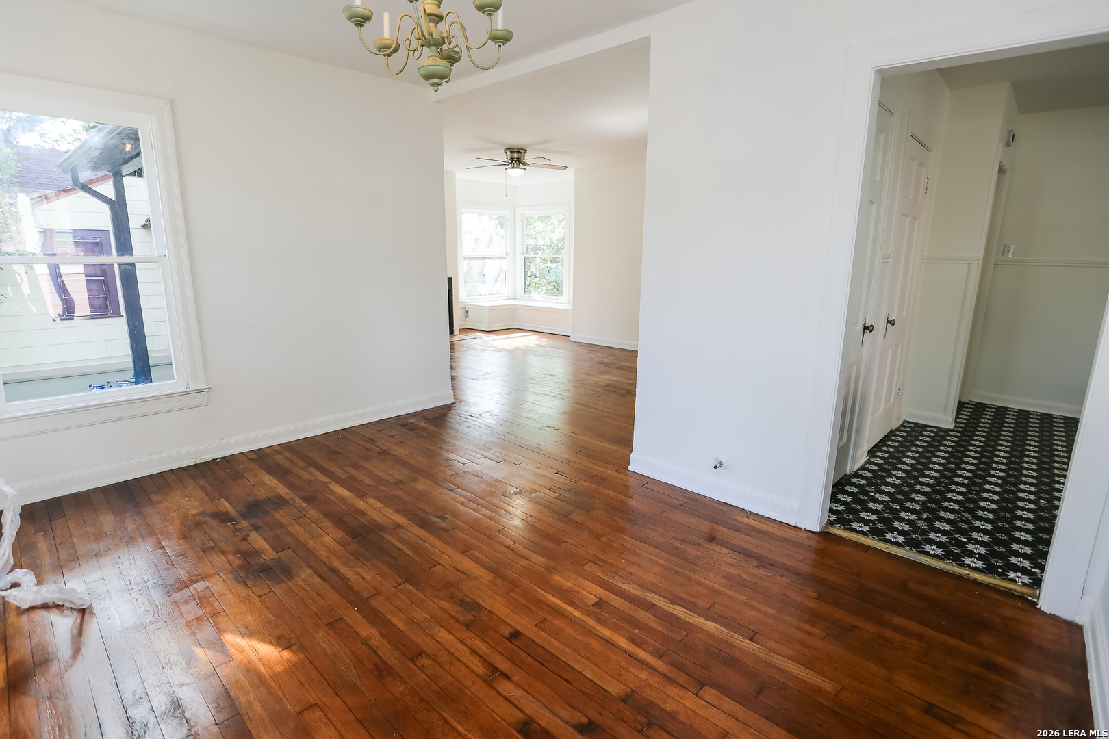 1418 W Lullwood Avenue San Antonio TX 78201
