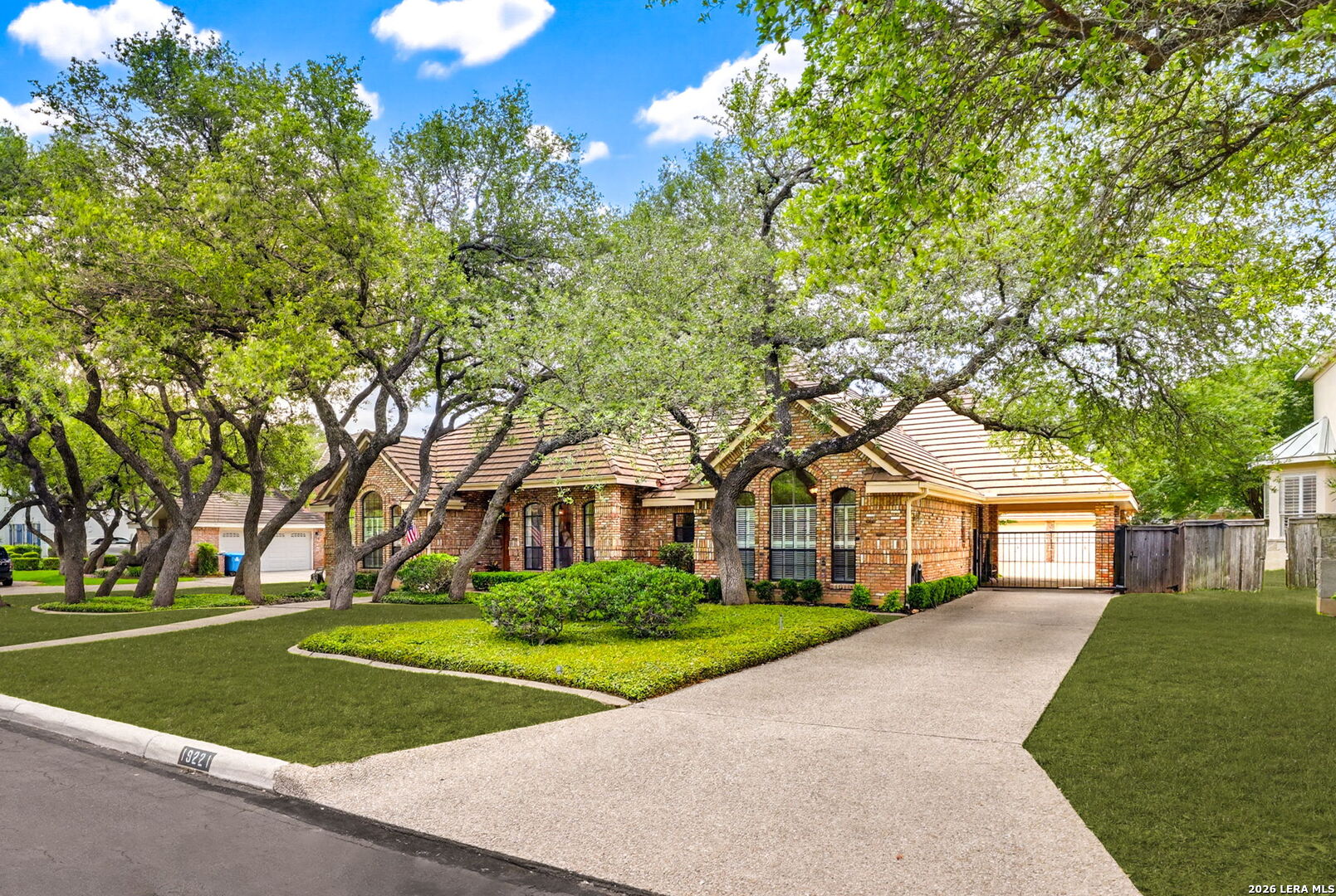19221 Heather Forest San Antonio TX 78258