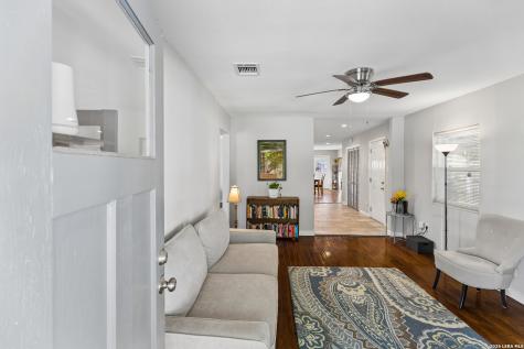 250 Benita San Antonio TX 78210