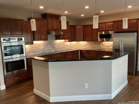 1524 Freshwater Bulverde TX 78163