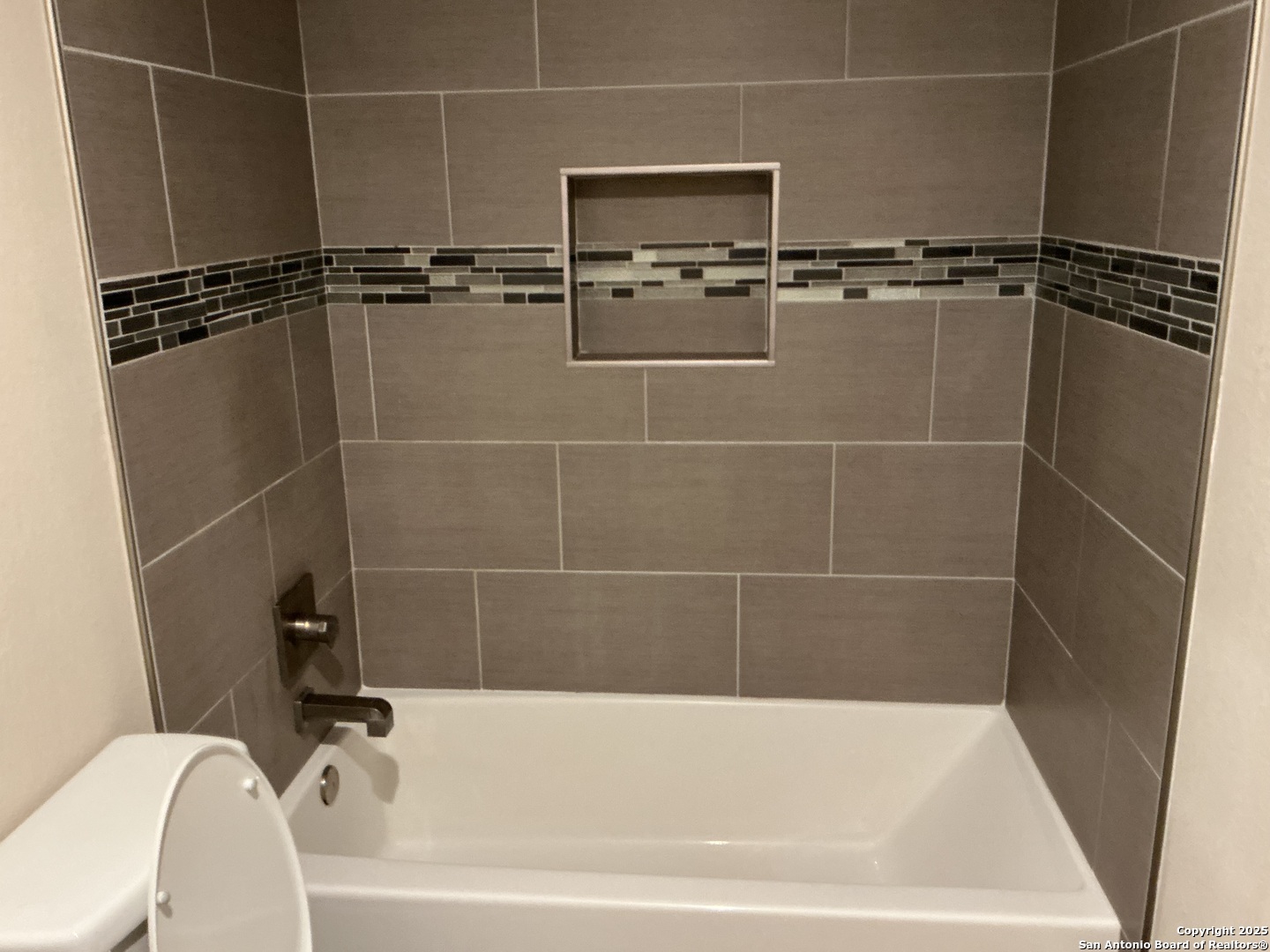 1524 Freshwater Bulverde TX 78163