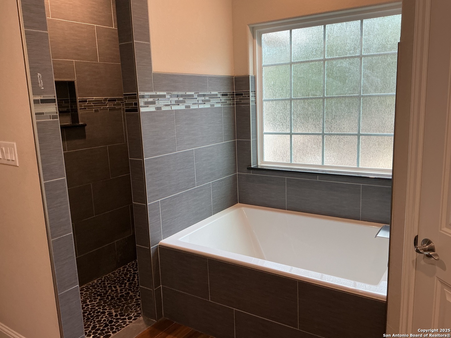 1524 Freshwater Bulverde TX 78163