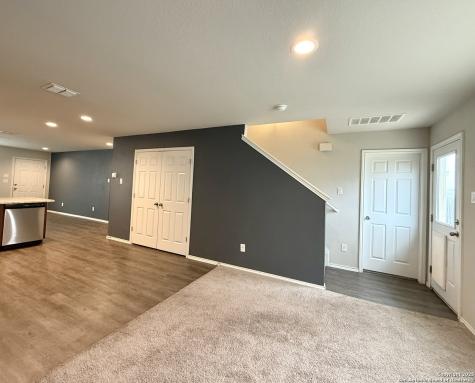 8114 Apex View San Antonio TX 78244
