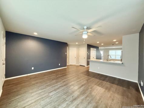 8114 Apex View San Antonio TX 78244