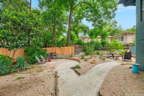 105 Zambrano Terrell Hills TX 78209