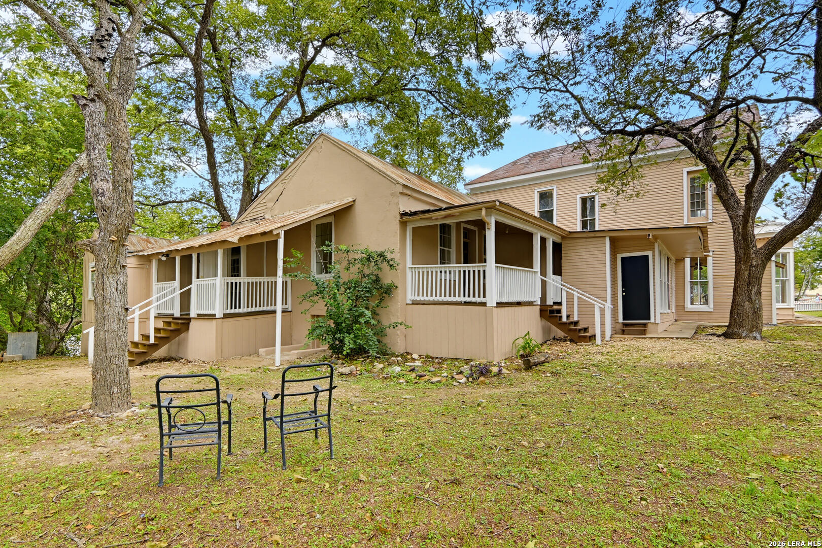 221 W Washington Seguin TX 78155