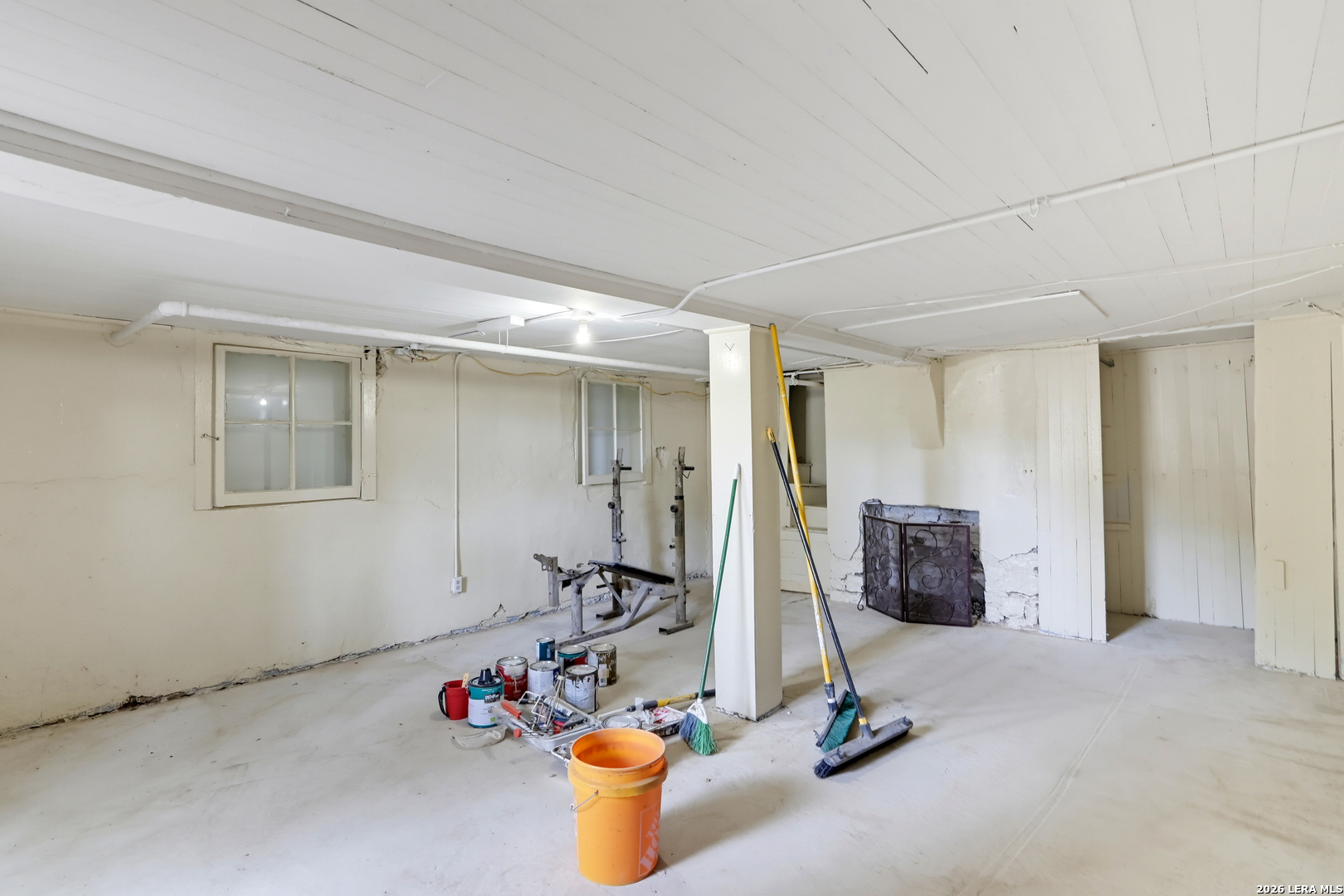221 W Washington Seguin TX 78155