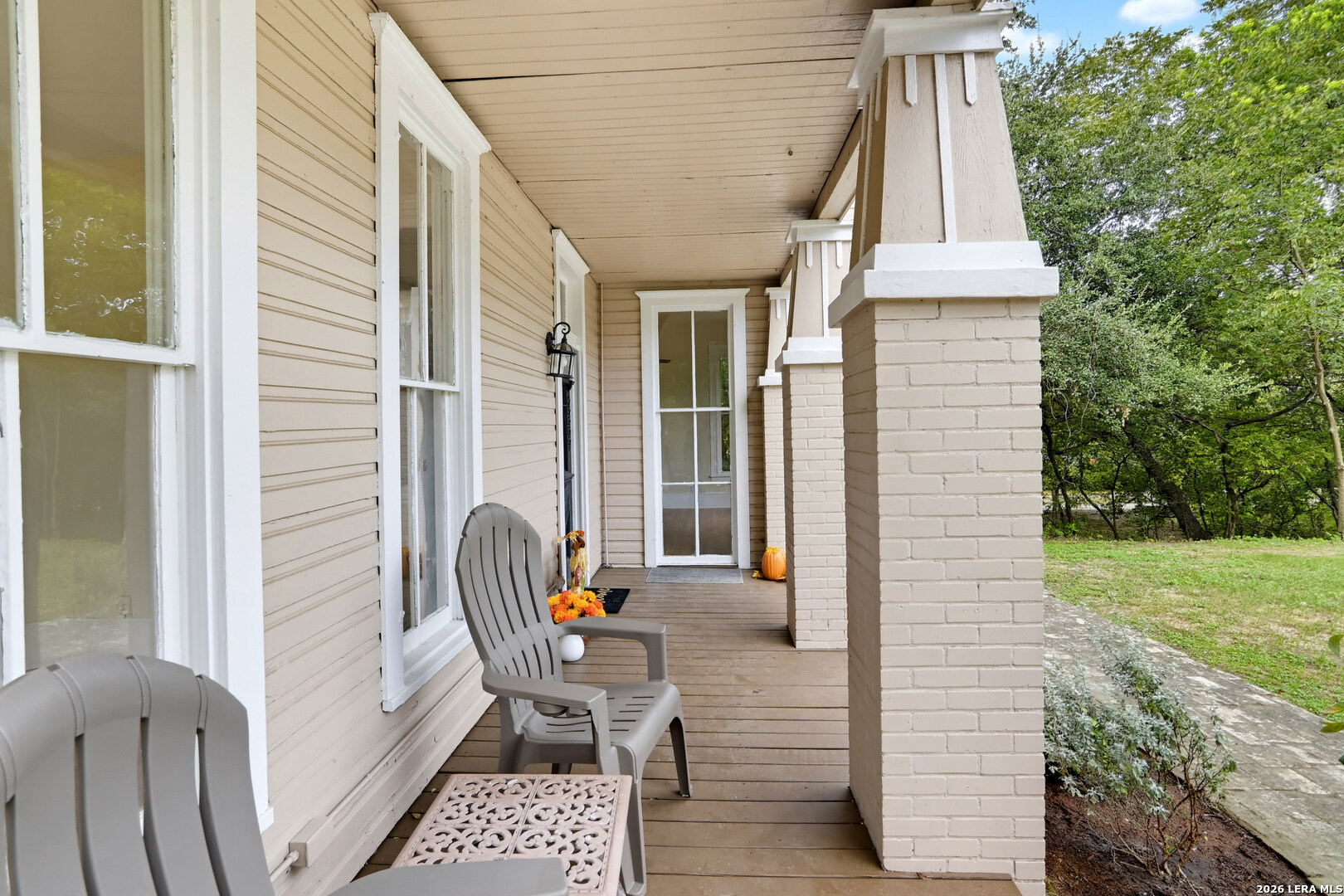 221 W Washington Seguin TX 78155