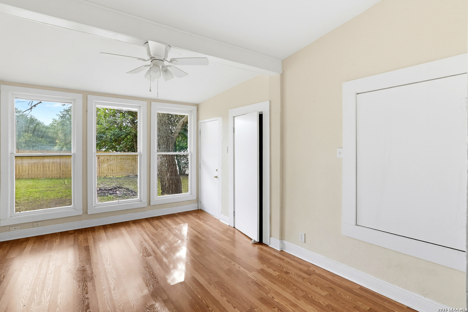 221 W Washington Seguin TX 78155