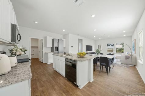 3727 Prairie Pond San Antonio TX 78264