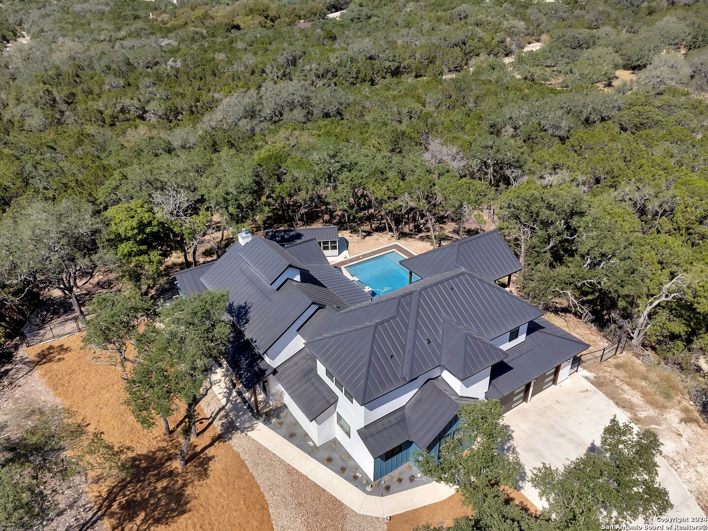 320 Private Road 1709 Mico TX 78056