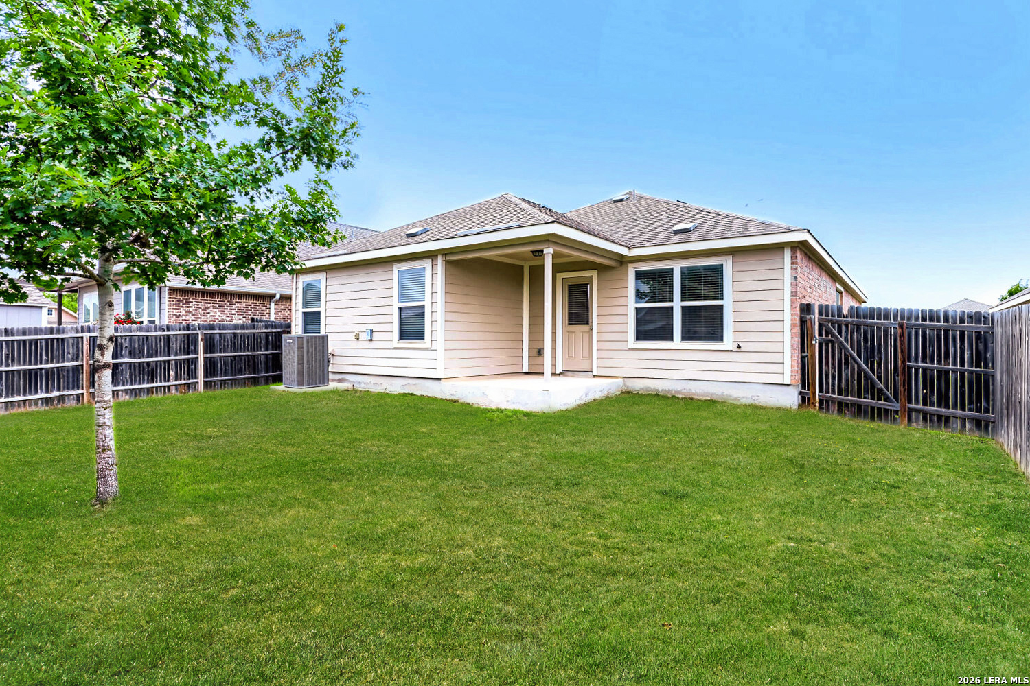 257 Holland Park Schertz TX 78108