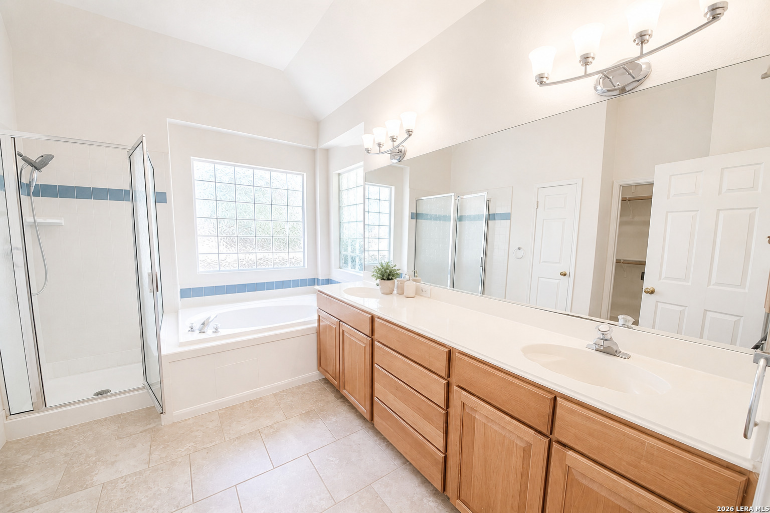 2527 Somerall San Antonio TX 78248