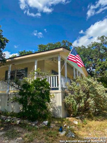 1841 Oak Meadows Canyon Lake TX 78133