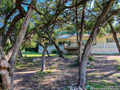 1841 Oak Meadows Canyon Lake TX 78133