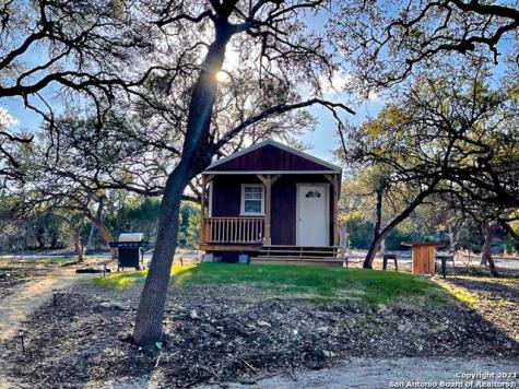 1841 Oak Meadows Canyon Lake TX 78133