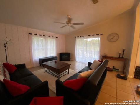 1841 Oak Meadows Canyon Lake TX 78133