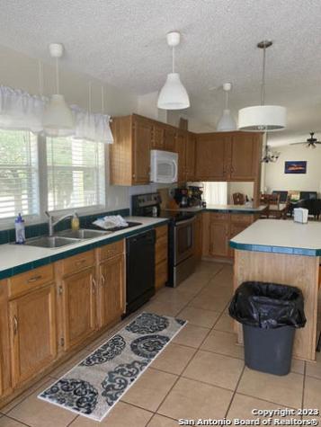 1841 Oak Meadows Canyon Lake TX 78133
