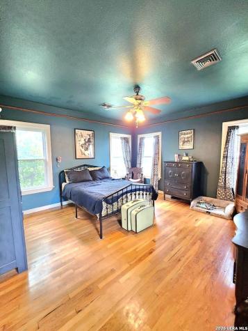 1532 Hicks Avenue San Antonio TX 78210