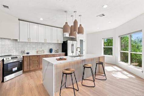 1014 Flagstone Drive San Antonio TX 78260
