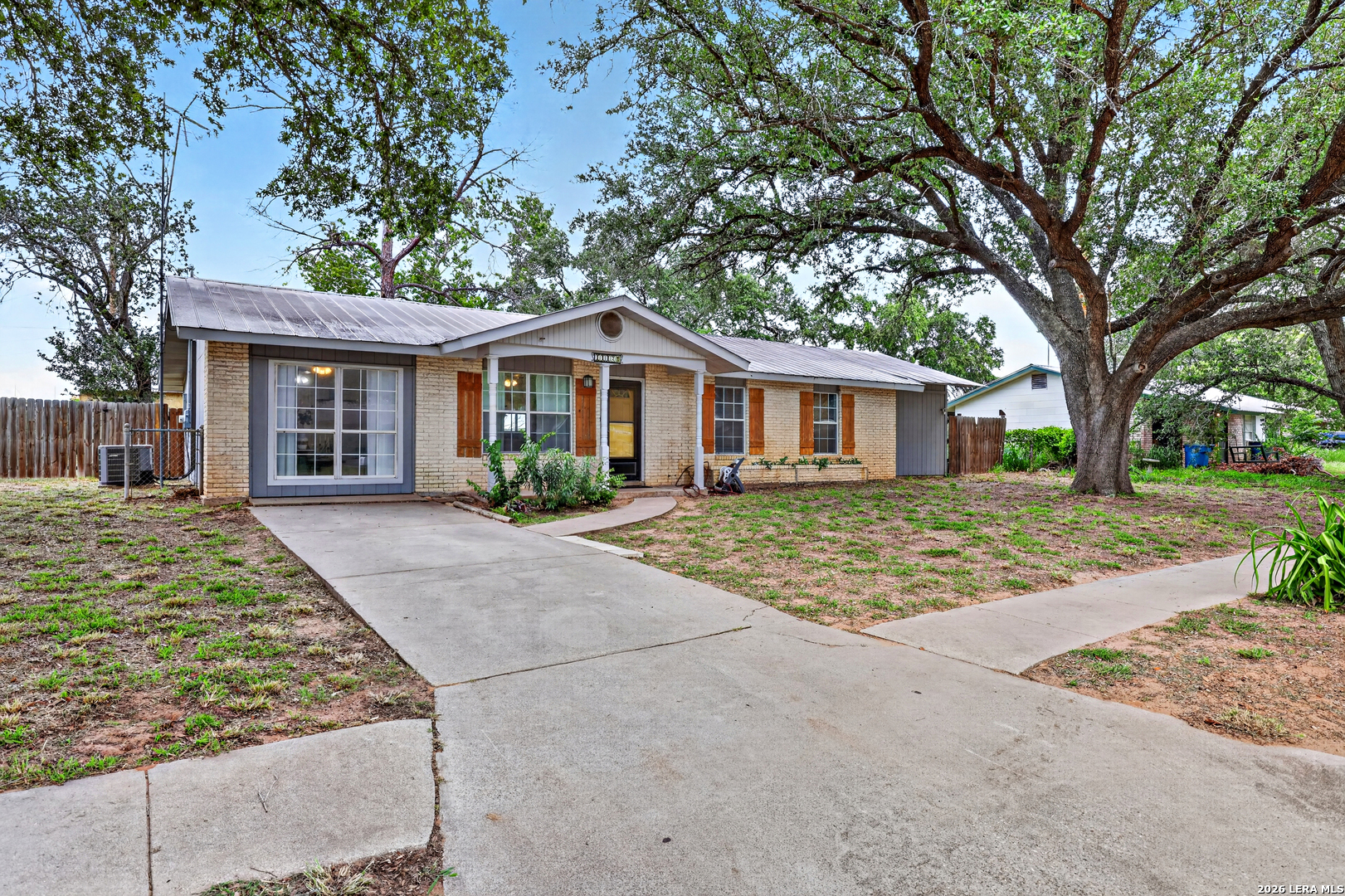 1112 Maia Street Pleasanton TX 78064