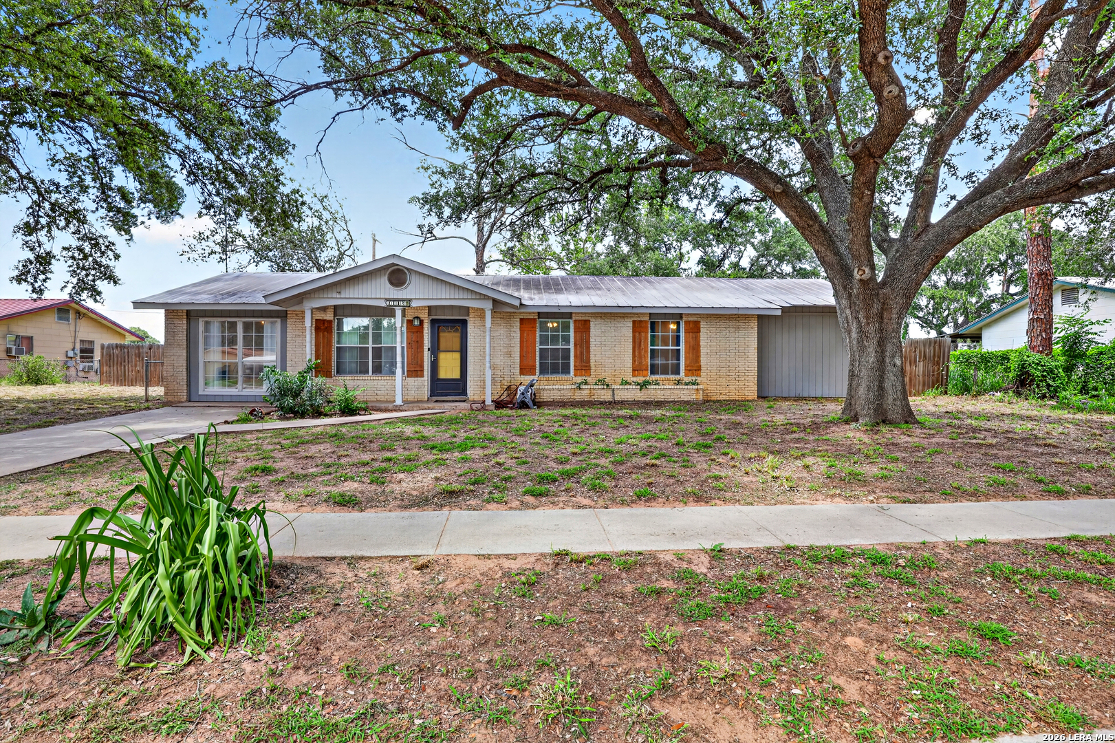 1112 Maia Street Pleasanton TX 78064