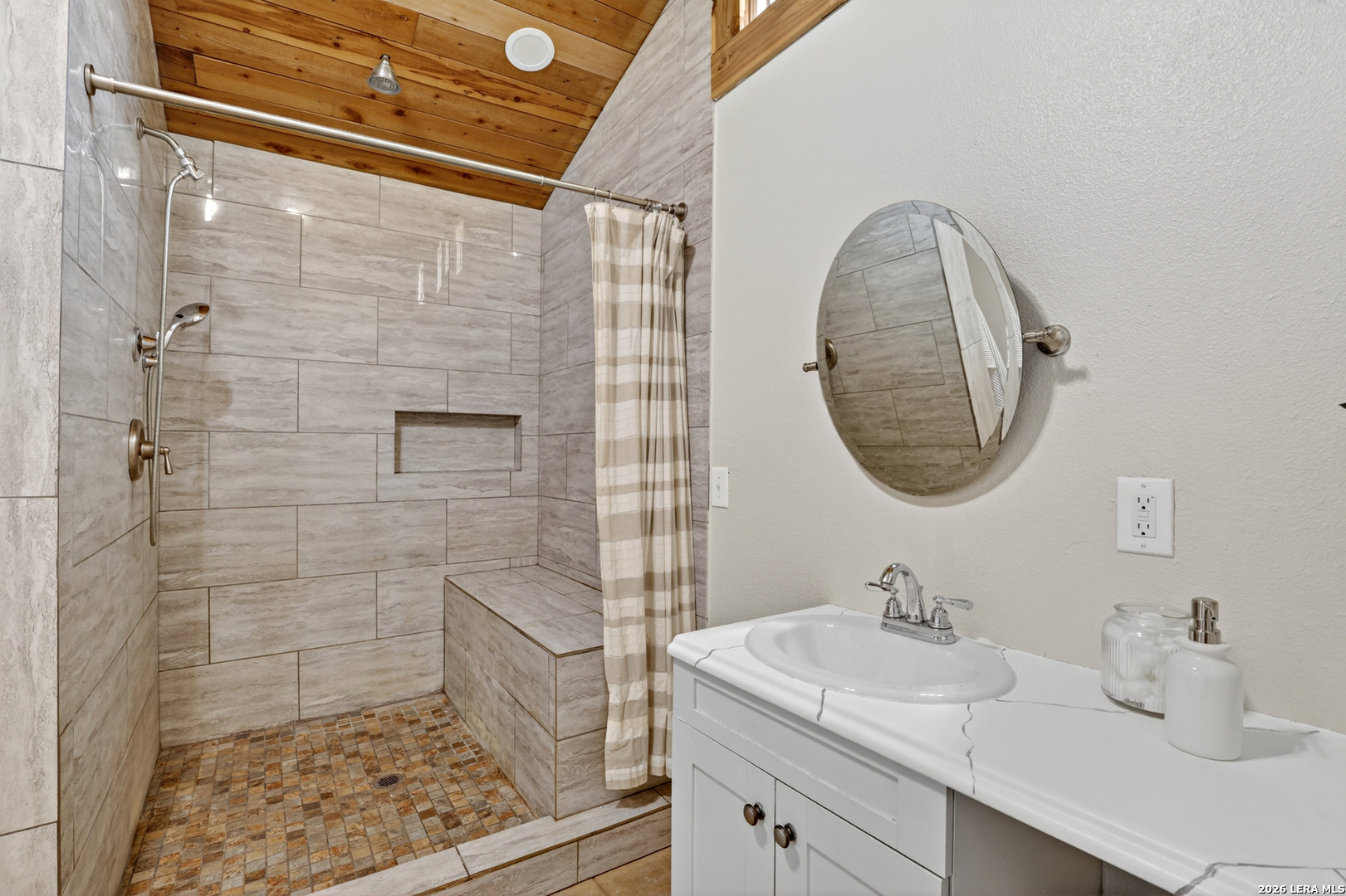 1112 Maia Street Pleasanton TX 78064