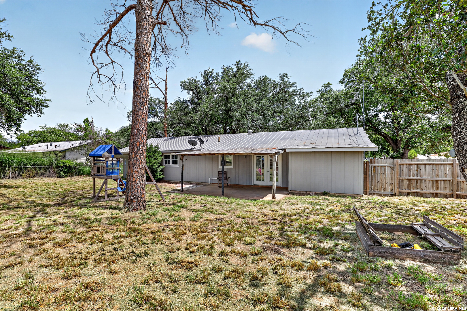 1112 Maia Street Pleasanton TX 78064