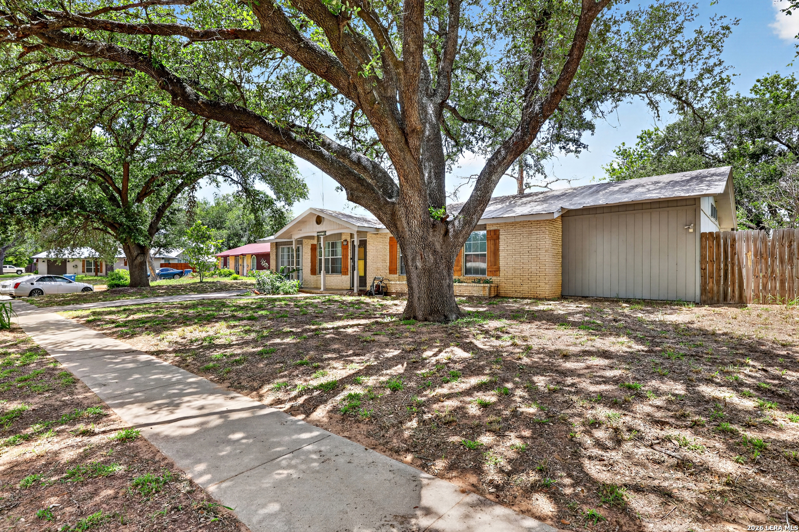 1112 Maia Street Pleasanton TX 78064