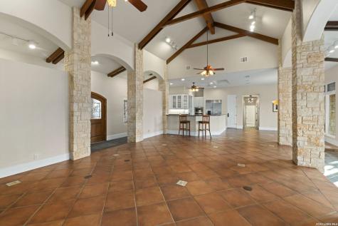15529 Escarpment Oak Helotes TX 78023